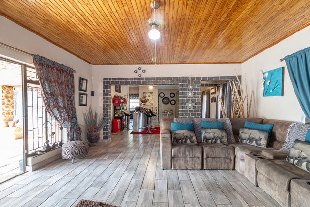 4 Bedroom Property for Sale in Schoemansville North West